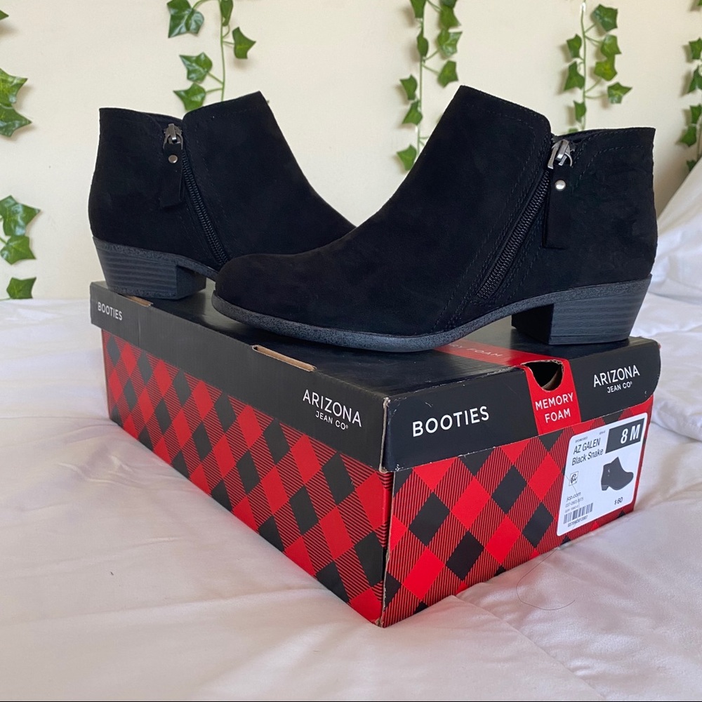 Black Boots